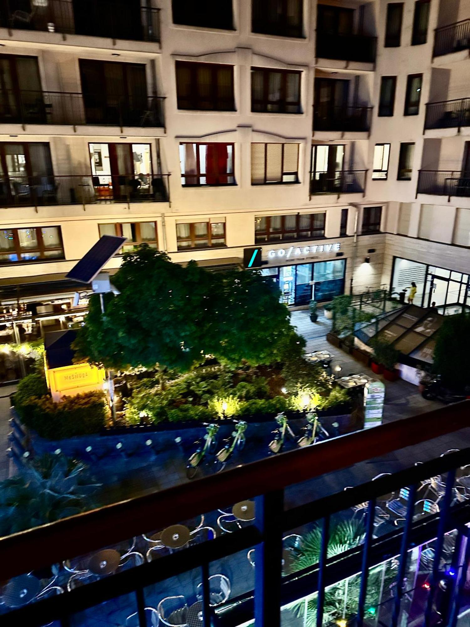 City Center Apartment With Balcony Budapest Exterior photo